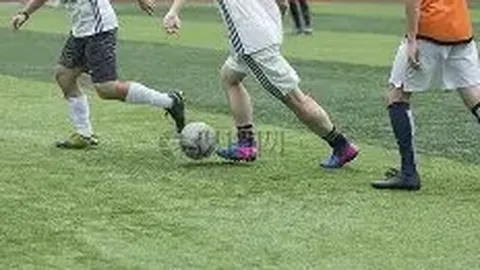 热烈祝贺！阿森纳新星萨卡，24岁青春边锋，与爱情长跑5年的佳人携手步入婚姻殿堂！