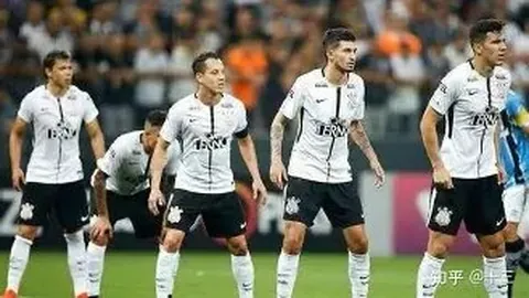 湖人队史最佳阵容揭晓，浓眉与詹姆斯同列榜单